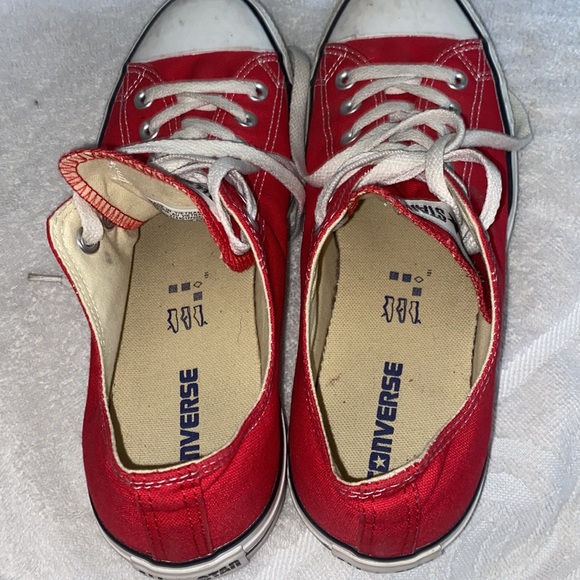 Red Converse Chuck Taylor’s - Picture 4 of 6